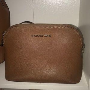 Michael kors crossbody
